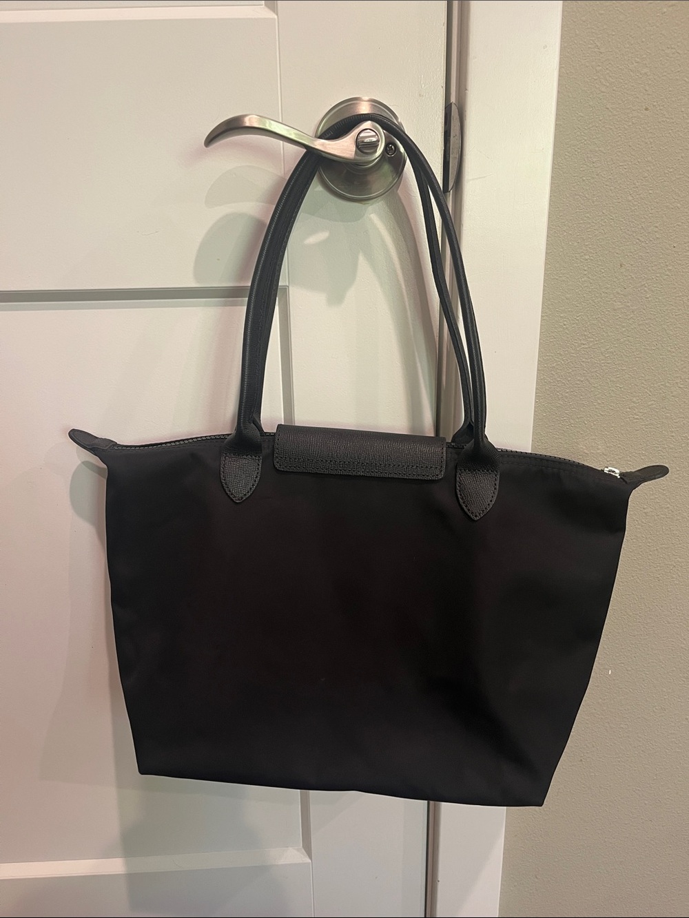 Longchamp Medium Le Pliage Nylon Tote - Picture 3 of 5